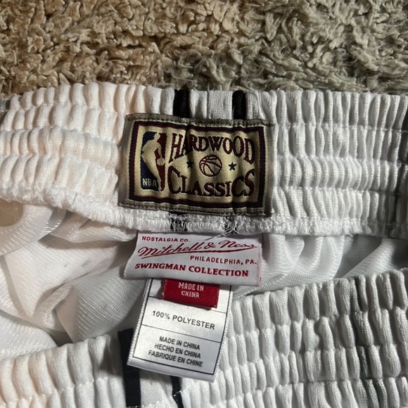 Toronto Raptors Shorts - Picture 3 of 8